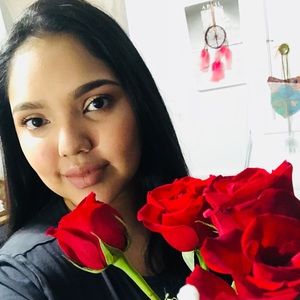 Meet your Posher, Josefina